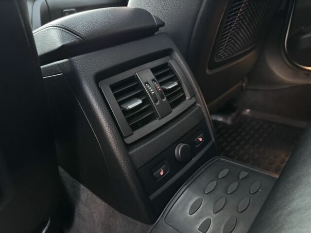 Білий БМВ 3 Серія, об'ємом двигуна 3 л та пробігом 178 тис. км за 18000 $, фото 13 на Automoto.ua