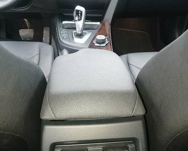 Білий БМВ 3 Серія, об'ємом двигуна 2 л та пробігом 141 тис. км за 13700 $, фото 4 на Automoto.ua