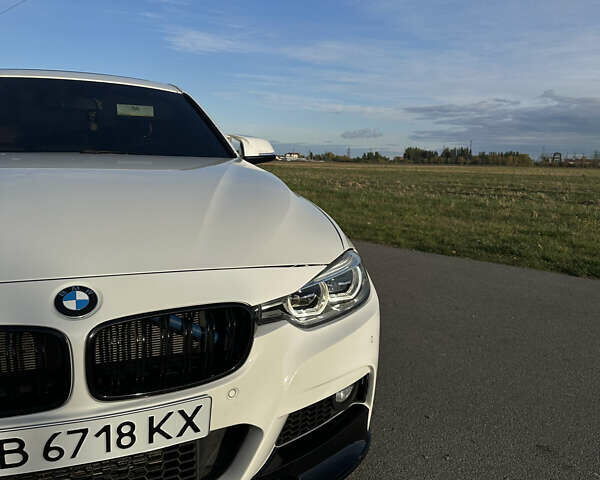 Белый БМВ 3 Серия, объемом двигателя 3 л и пробегом 123 тыс. км за 25000 $, фото 25 на Automoto.ua