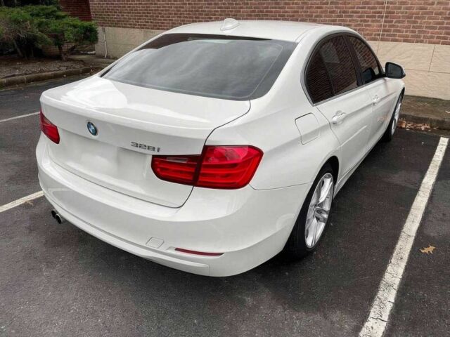 Белый БМВ 3 Серия, объемом двигателя 2 л и пробегом 73 тыс. км за 1700 $, фото 3 на Automoto.ua