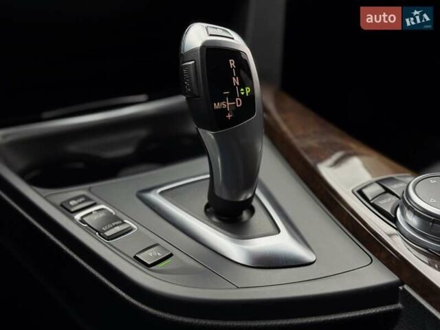 Белый БМВ 3 Серия, объемом двигателя 2.98 л и пробегом 178 тыс. км за 16500 $, фото 33 на Automoto.ua