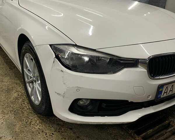 Белый БМВ 3 Серия, объемом двигателя 1.5 л и пробегом 139 тыс. км за 11400 $, фото 16 на Automoto.ua