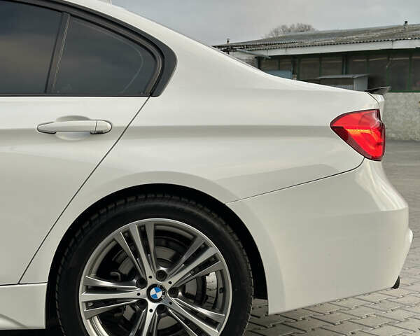 Белый БМВ 3 Серия, объемом двигателя 2 л и пробегом 111 тыс. км за 17500 $, фото 14 на Automoto.ua