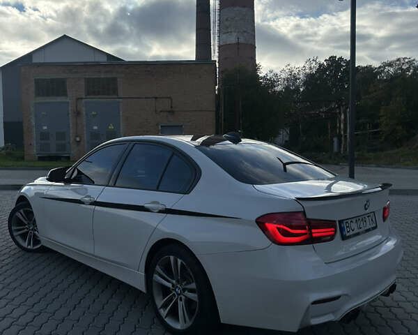 Белый БМВ 3 Серия, объемом двигателя 2 л и пробегом 120 тыс. км за 14700 $, фото 7 на Automoto.ua