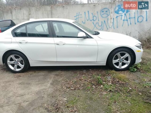 Білий БМВ 3 Серія, об'ємом двигуна 2 л та пробігом 141 тис. км за 13700 $, фото 26 на Automoto.ua