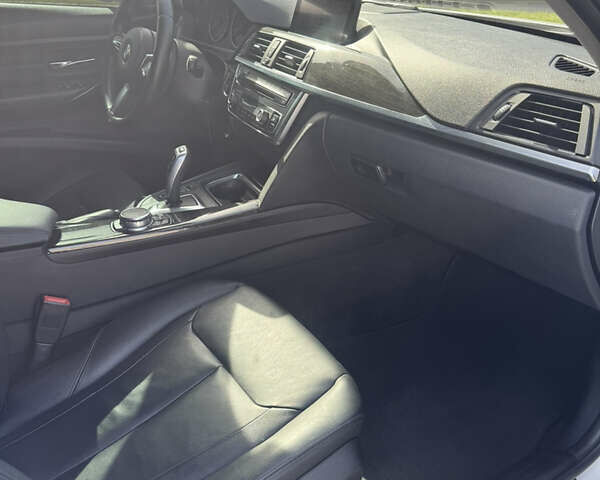 Белый БМВ 3 Серия, объемом двигателя 2 л и пробегом 155 тыс. км за 19500 $, фото 14 на Automoto.ua