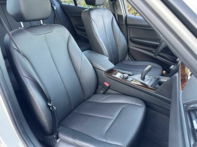 Білий БМВ 3 Серія, об'ємом двигуна 2 л та пробігом 70 тис. км за 10500 $, фото 7 на Automoto.ua