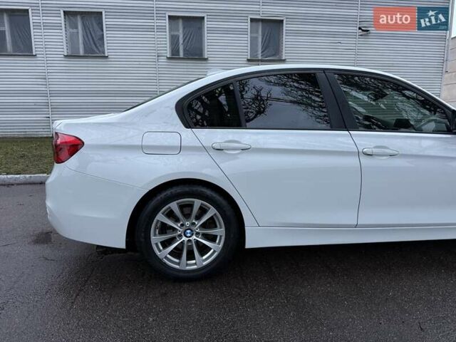 Белый БМВ 3 Серия, объемом двигателя 2 л и пробегом 159 тыс. км за 13500 $, фото 11 на Automoto.ua