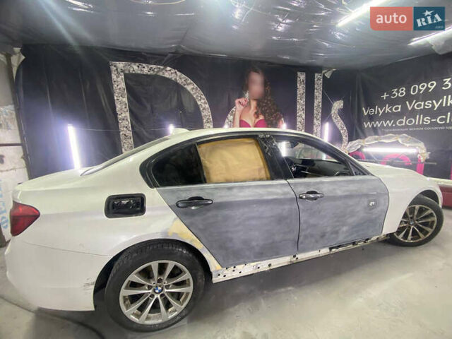 Білий БМВ 3 Серія, об'ємом двигуна 2 л та пробігом 190 тис. км за 13300 $, фото 20 на Automoto.ua
