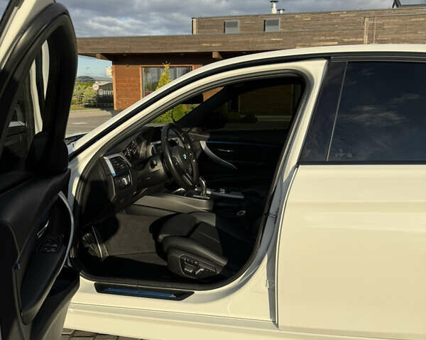 Белый БМВ 3 Серия, объемом двигателя 2 л и пробегом 117 тыс. км за 22499 $, фото 10 на Automoto.ua