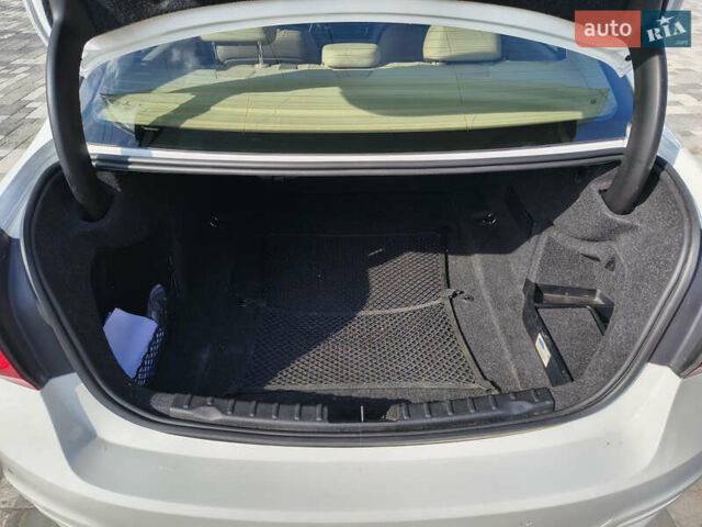 Белый БМВ 3 Серия, объемом двигателя 2 л и пробегом 104 тыс. км за 14900 $, фото 13 на Automoto.ua