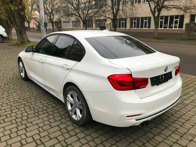 Белый БМВ 3 Серия, объемом двигателя 2 л и пробегом 220 тыс. км за 10200 $, фото 3 на Automoto.ua