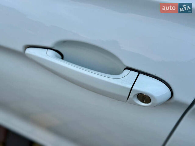 Белый БМВ 3 Серия, объемом двигателя 2 л и пробегом 185 тыс. км за 17900 $, фото 27 на Automoto.ua