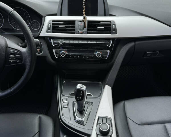 Білий БМВ 3 Серія, об'ємом двигуна 2 л та пробігом 125 тис. км за 14200 $, фото 13 на Automoto.ua