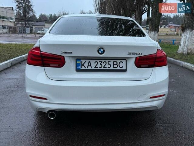 Белый БМВ 3 Серия, объемом двигателя 2 л и пробегом 159 тыс. км за 13500 $, фото 9 на Automoto.ua