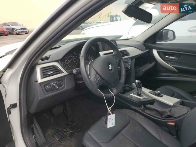 Білий БМВ 3 Серія, об'ємом двигуна 2 л та пробігом 96 тис. км за 9200 $, фото 21 на Automoto.ua