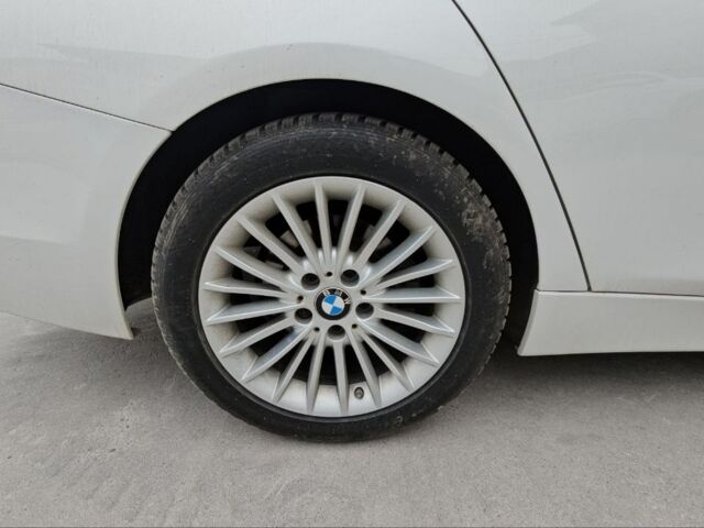 Білий БМВ 3 Серія, об'ємом двигуна 2 л та пробігом 72 тис. км за 12900 $, фото 34 на Automoto.ua