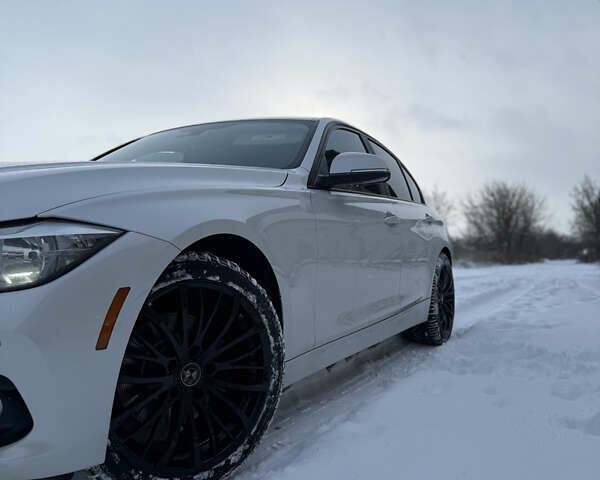 Белый БМВ 3 Серия, объемом двигателя 2 л и пробегом 190 тыс. км за 12900 $, фото 3 на Automoto.ua