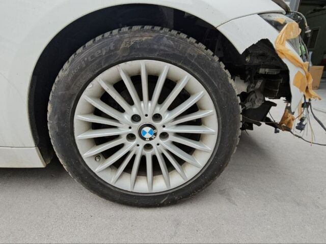 Білий БМВ 3 Серія, об'ємом двигуна 2 л та пробігом 72 тис. км за 12900 $, фото 41 на Automoto.ua