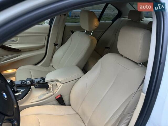 Белый БМВ 3 Серия, объемом двигателя 2 л и пробегом 159 тыс. км за 13500 $, фото 18 на Automoto.ua