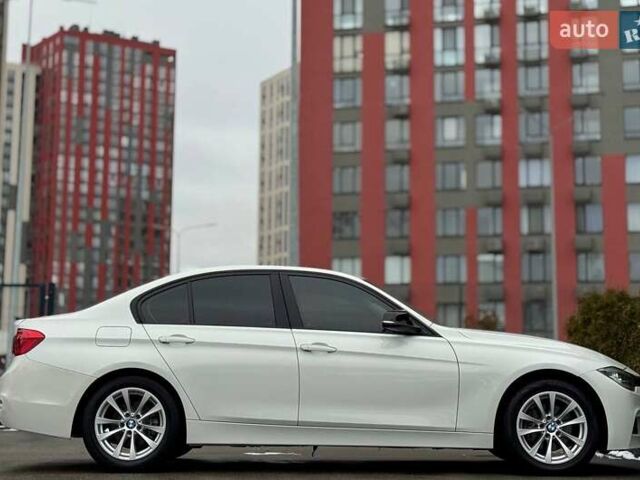 Белый БМВ 3 Серия, объемом двигателя 2 л и пробегом 171 тыс. км за 13300 $, фото 8 на Automoto.ua