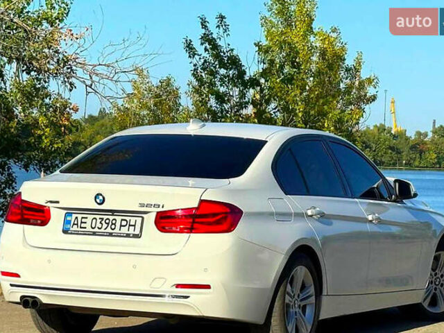 Белый БМВ 3 Серия, объемом двигателя 2 л и пробегом 135 тыс. км за 14000 $, фото 2 на Automoto.ua