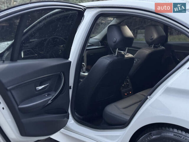 Белый БМВ 3 Серия, объемом двигателя 2 л и пробегом 175 тыс. км за 16900 $, фото 21 на Automoto.ua