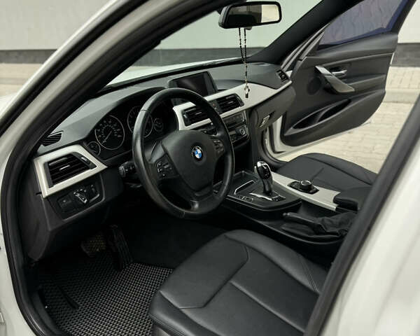 Білий БМВ 3 Серія, об'ємом двигуна 2 л та пробігом 125 тис. км за 14200 $, фото 10 на Automoto.ua