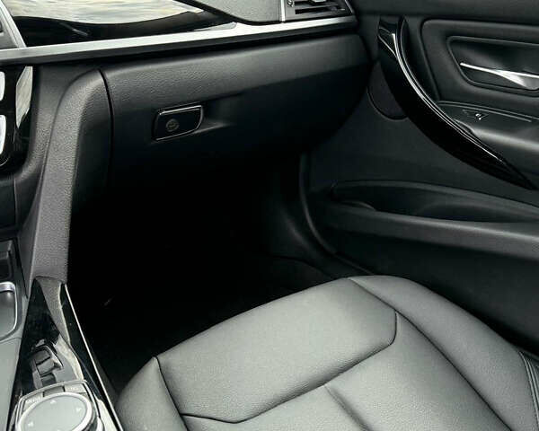 Белый БМВ 3 Серия, объемом двигателя 2 л и пробегом 163 тыс. км за 19500 $, фото 9 на Automoto.ua