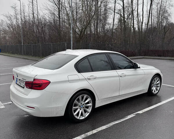 Белый БМВ 3 Серия, объемом двигателя 2 л и пробегом 129 тыс. км за 16300 $, фото 12 на Automoto.ua