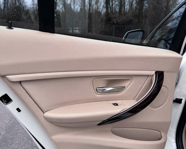 Белый БМВ 3 Серия, объемом двигателя 2 л и пробегом 129 тыс. км за 16300 $, фото 36 на Automoto.ua