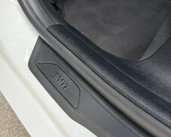 Белый БМВ 3 Серия, объемом двигателя 2 л и пробегом 163 тыс. км за 19500 $, фото 13 на Automoto.ua