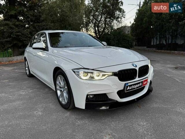 Белый БМВ 3 Серия, объемом двигателя 2 л и пробегом 73 тыс. км за 20990 $, фото 3 на Automoto.ua