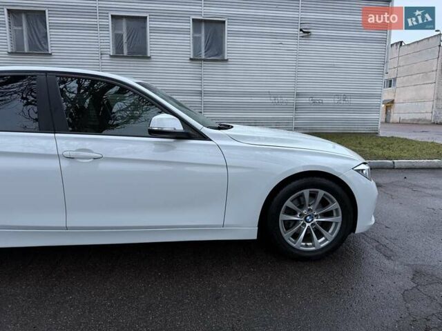Белый БМВ 3 Серия, объемом двигателя 2 л и пробегом 159 тыс. км за 13500 $, фото 12 на Automoto.ua