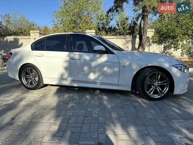 Белый БМВ 3 Серия, объемом двигателя 2 л и пробегом 180 тыс. км за 21500 $, фото 11 на Automoto.ua