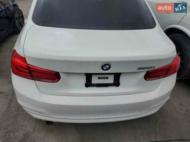 Білий БМВ 3 Серія, об'ємом двигуна 2 л та пробігом 96 тис. км за 9200 $, фото 22 на Automoto.ua