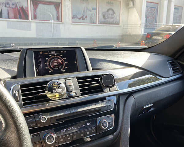 Белый БМВ 3 Серия, объемом двигателя 2 л и пробегом 96 тыс. км за 15950 $, фото 8 на Automoto.ua