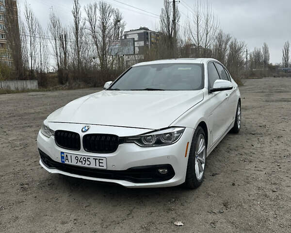 Белый БМВ 3 Серия, объемом двигателя 2 л и пробегом 140 тыс. км за 16300 $, фото 1 на Automoto.ua