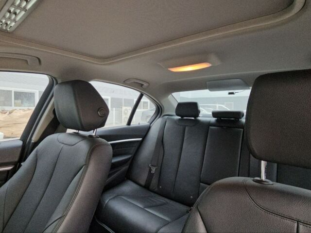 Білий БМВ 3 Серія, об'ємом двигуна 2 л та пробігом 72 тис. км за 12900 $, фото 45 на Automoto.ua