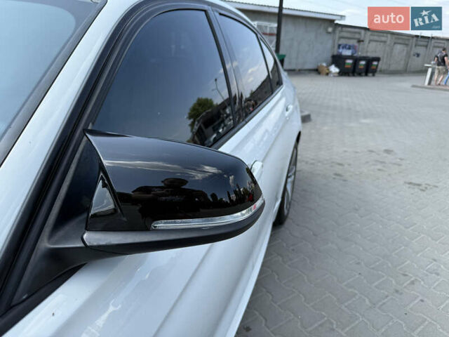 Белый БМВ 3 Серия, объемом двигателя 2 л и пробегом 132 тыс. км за 18500 $, фото 12 на Automoto.ua