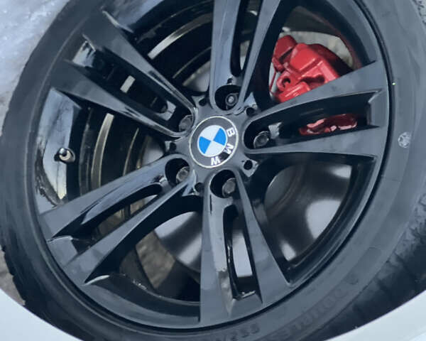 Білий БМВ 3 Серія, об'ємом двигуна 2 л та пробігом 158 тис. км за 17999 $, фото 31 на Automoto.ua