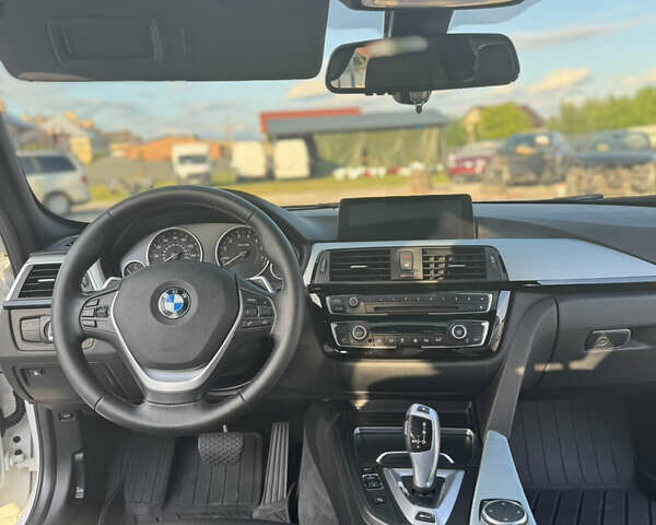 Білий БМВ 3 Серія, об'ємом двигуна 2 л та пробігом 165 тис. км за 17400 $, фото 9 на Automoto.ua