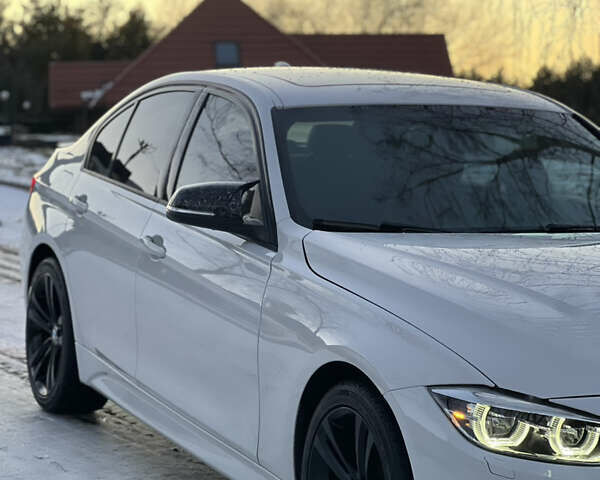 Білий БМВ 3 Серія, об'ємом двигуна 2 л та пробігом 158 тис. км за 17999 $, фото 19 на Automoto.ua