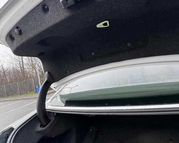 Белый БМВ 3 Серия, объемом двигателя 2 л и пробегом 129 тыс. км за 16300 $, фото 56 на Automoto.ua