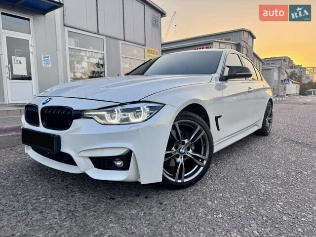 Білий БМВ 3 Серія, об'ємом двигуна 2 л та пробігом 130 тис. км за 16500 $, фото 2 на Automoto.ua