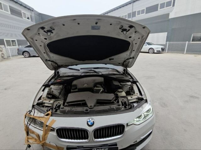 Білий БМВ 3 Серія, об'ємом двигуна 2 л та пробігом 72 тис. км за 12900 $, фото 32 на Automoto.ua