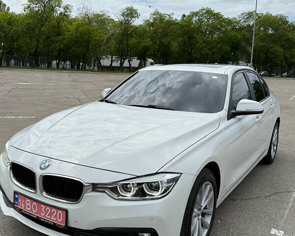 Белый БМВ 3 Серия, объемом двигателя 2 л и пробегом 163 тыс. км за 19500 $, фото 4 на Automoto.ua