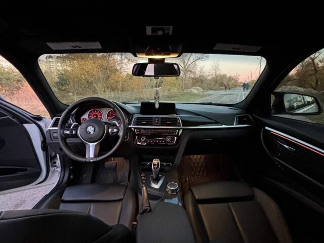 Білий БМВ 3 Серія, об'ємом двигуна 2 л та пробігом 155 тис. км за 17600 $, фото 8 на Automoto.ua