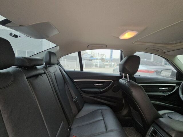 Білий БМВ 3 Серія, об'ємом двигуна 2 л та пробігом 72 тис. км за 12900 $, фото 24 на Automoto.ua