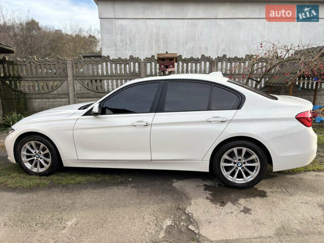 Белый БМВ 3 Серия, объемом двигателя 2 л и пробегом 122 тыс. км за 20500 $, фото 2 на Automoto.ua